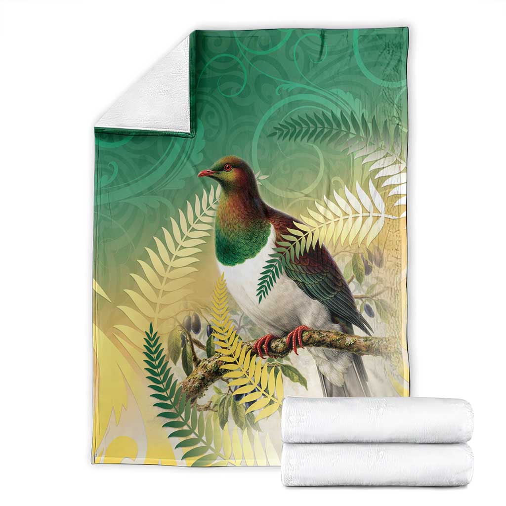 New Zealand Pigeon Kereru Blanket Maori Fern Art Green Gradient LT05 - Polynesian Pride