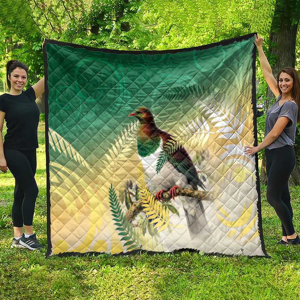 New Zealand Pigeon Kereru Quilt Maori Fern Art Green Gradient - Polynesian Pride