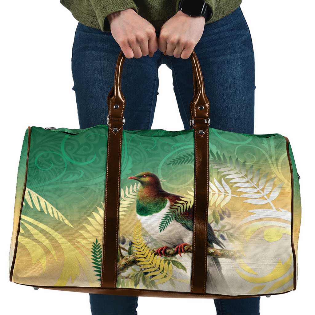 New Zealand Pigeon Kereru Travel Bag Maori Fern Art Green Gradient LT05 Green - Polynesian Pride