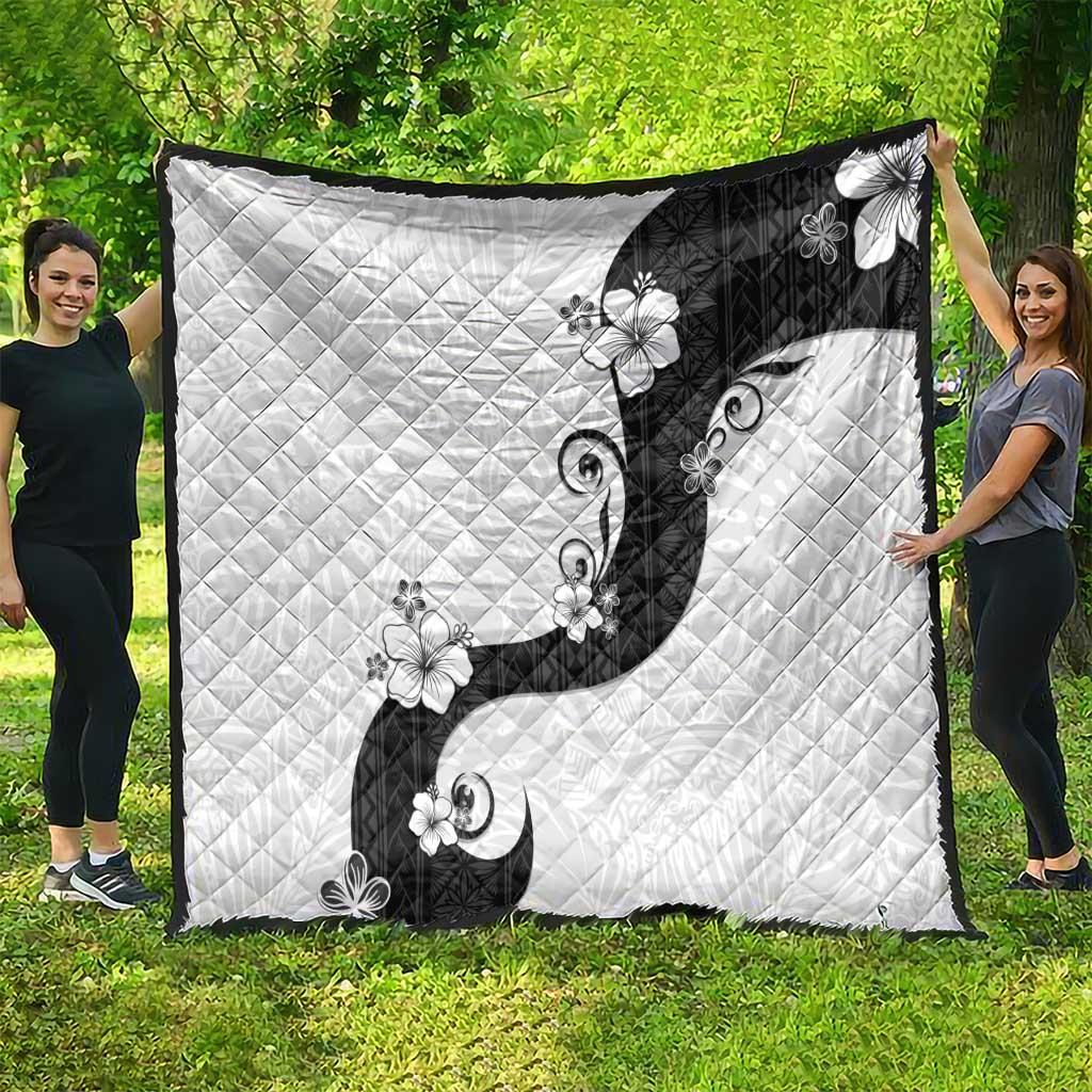 Polynesia Hibiscus Quilt White Curve Motif - Polynesian Pride