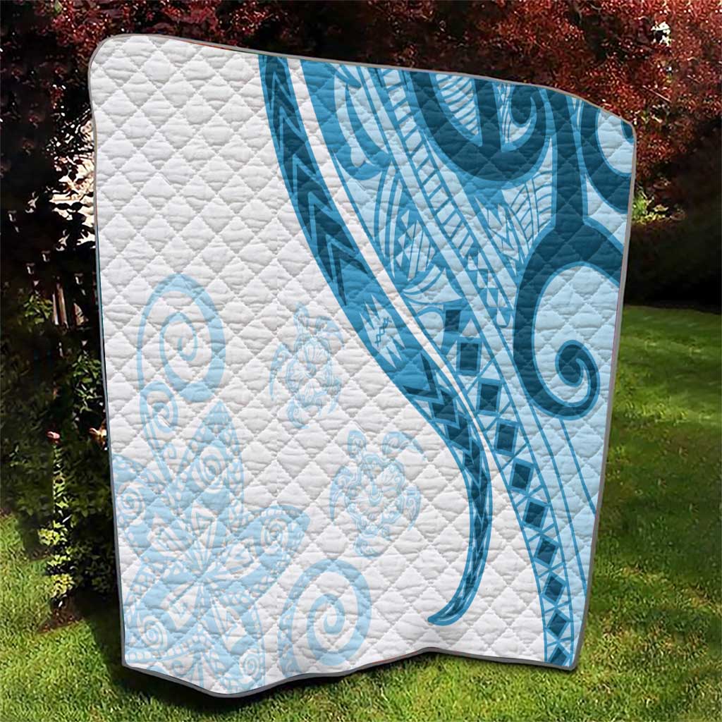 Blue Polynesian Tribal Turtle Floral Pattern Quilt