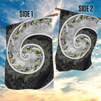 Piko Hawaii Garden Flag Polynesian Pattern With Maile Pikake Honohono Lei