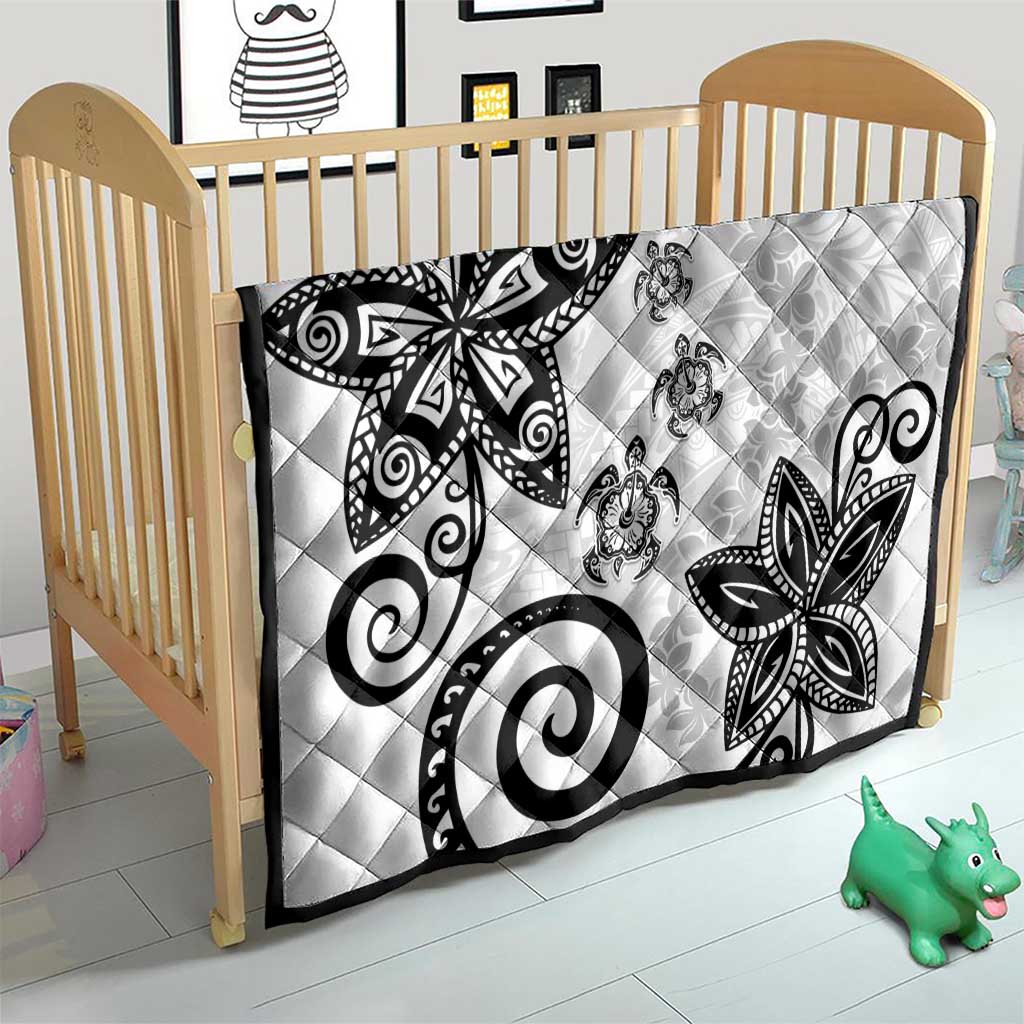 Polynesia Quilt White Tribal Turtle Floral Pattern