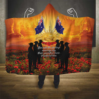 ANZAC Day Hooded Blanket Remembrance Tribute Soldiers And Poppy Field LT05 - Polynesian Pride