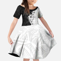 Hawaii Hibiscus Flowers Kid Short Sleeve Dress Grayscale Polynesian Pattern LT05 KID Black - Polynesian Pride