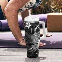 Hawaii King Kamehameha Day Tumbler With Handle Polynesian Pattern Mix Hibiscus Black