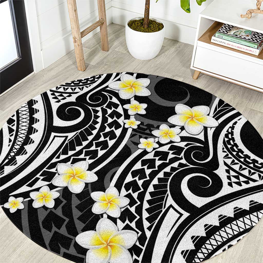 Plumeria With Black Polynesian Tattoo Pattern Round Carpet