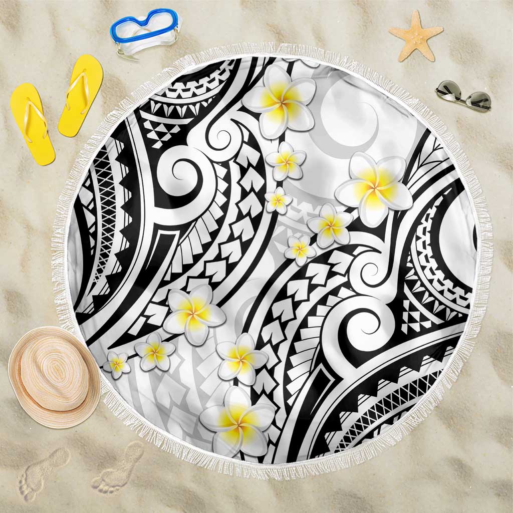 Plumeria With White Polynesian Tattoo Pattern Beach Blanket