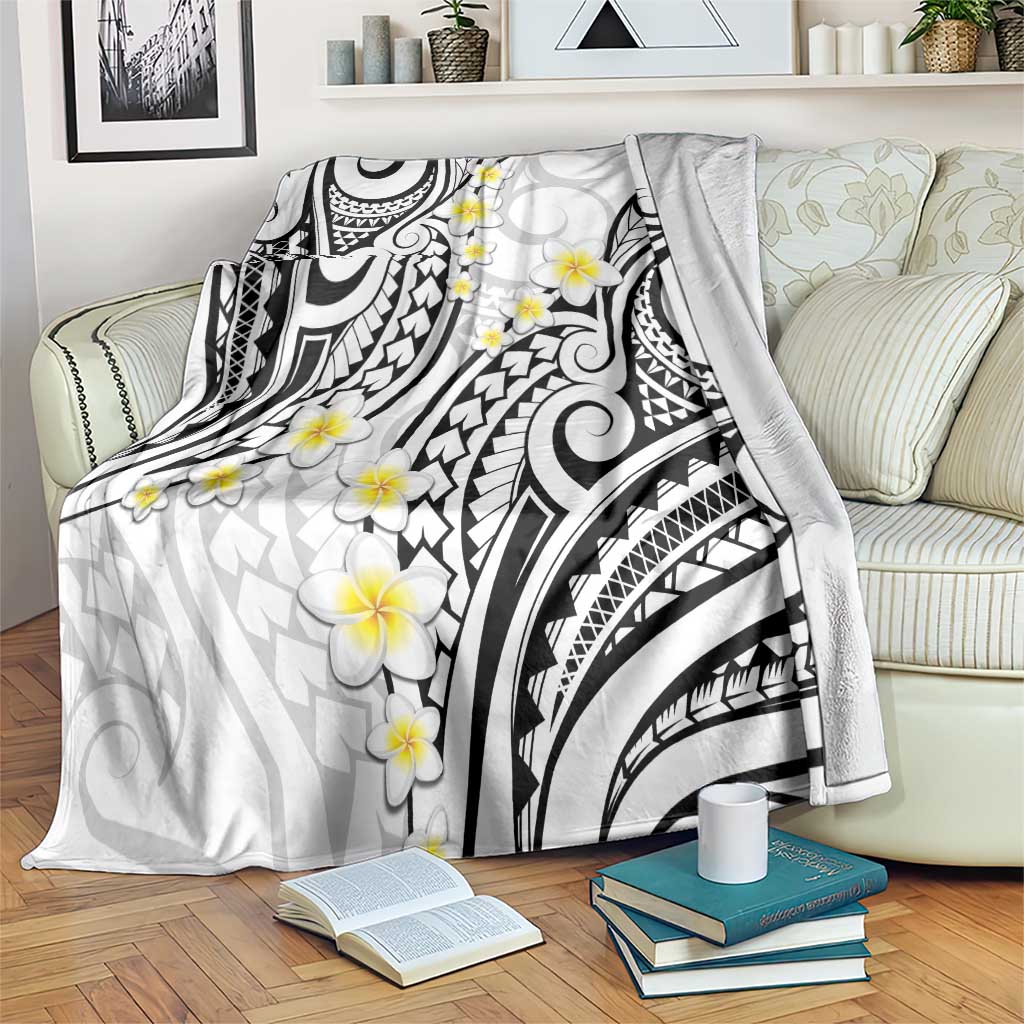 Plumeria With White Polynesian Tattoo Pattern Blanket