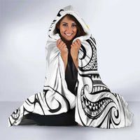 Plumeria With White Polynesian Tattoo Pattern Hooded Blanket LT05 - Polynesian Pride