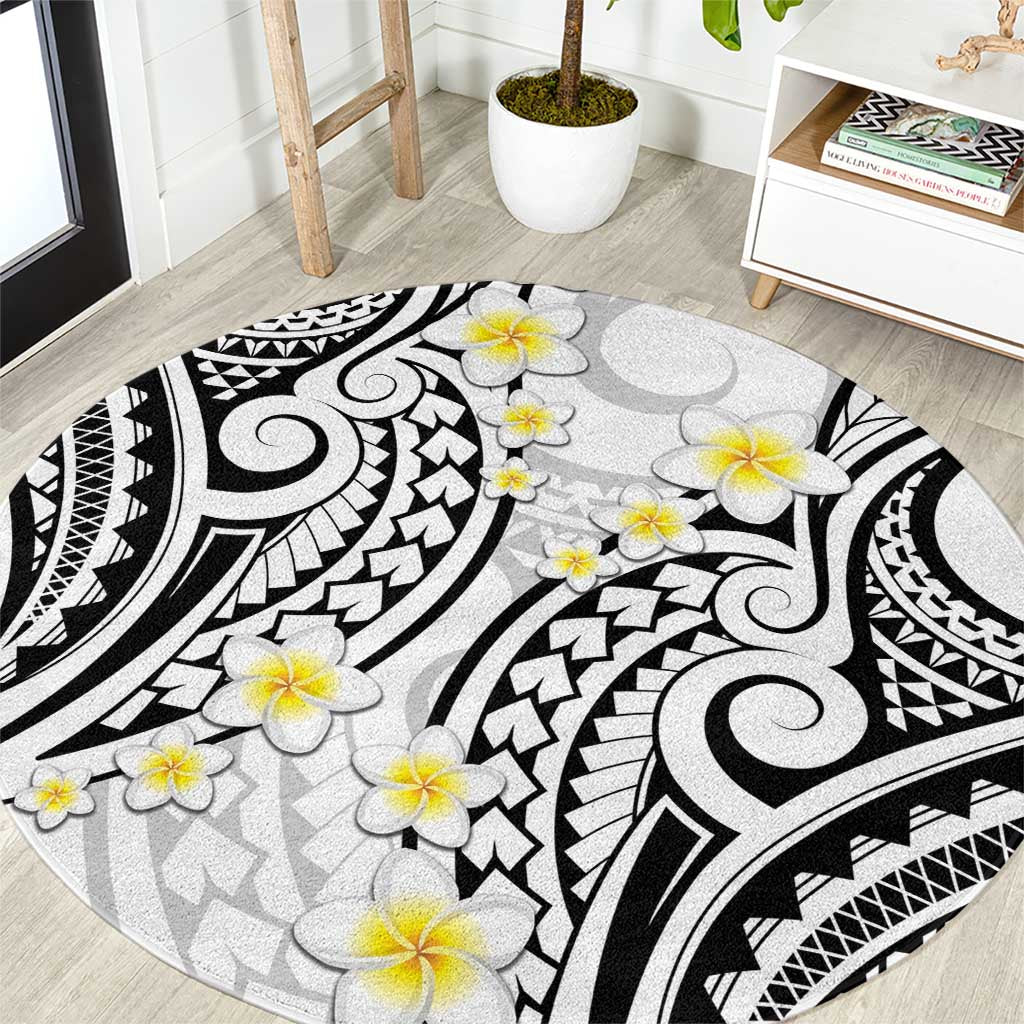 Plumeria With White Polynesian Tattoo Pattern Round Carpet