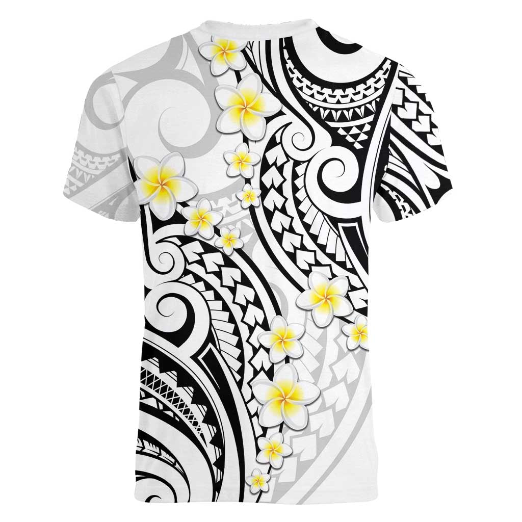 Plumeria With White Polynesian Tattoo Pattern Women V-Neck T-Shirt