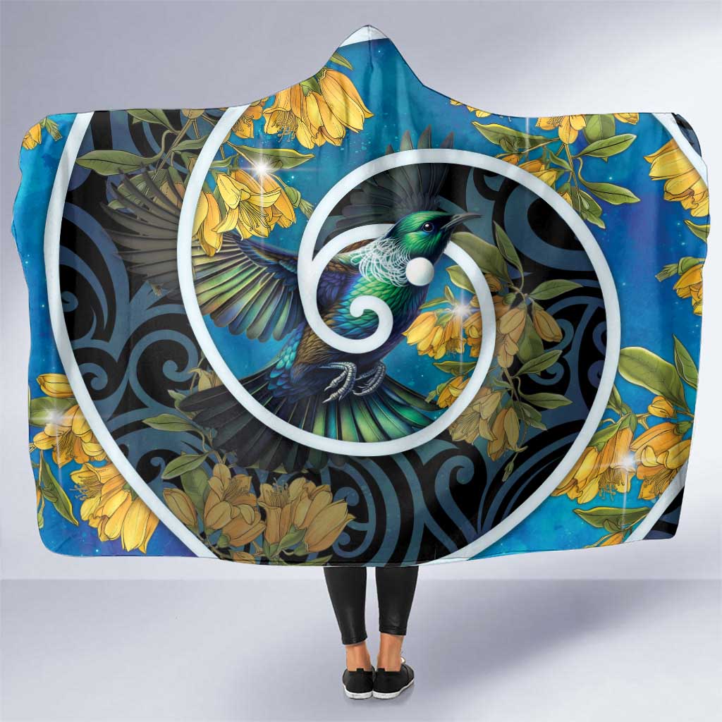 New Zealand Tui Bird Hooded Blanket Maori Koru With Kowhai Flowers LT05 One Size Black - Polynesian Pride