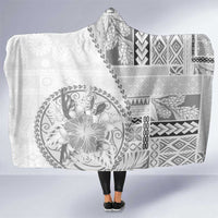 Samoa Siapo Elegant Hooded Blanket Hibiscus White Motifs LT05 One Size White - Polynesian Pride