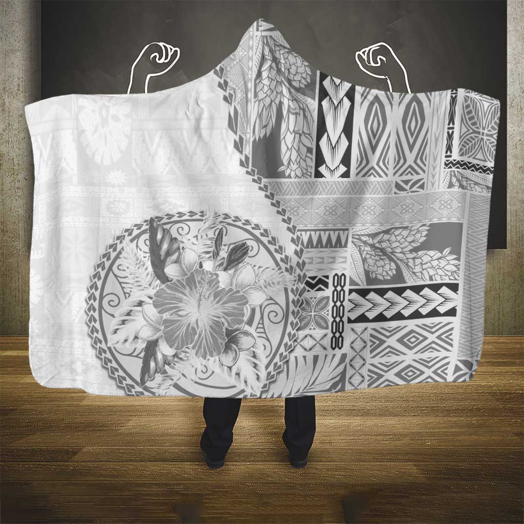 Samoa Siapo Elegant Hooded Blanket Hibiscus White Motifs LT05 - Polynesian Pride