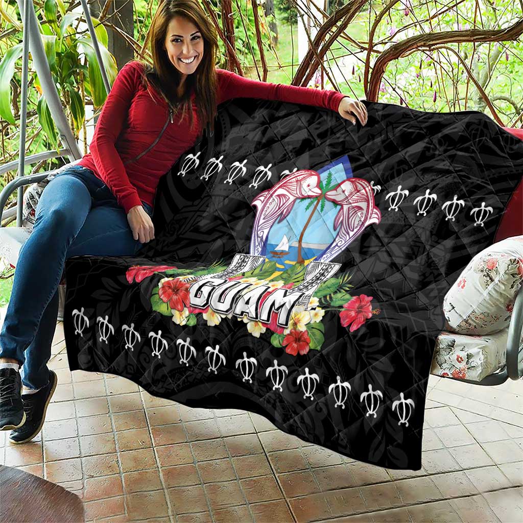 Guam Chamorro Quilt Tribal Latte Stone With Dolphins Black