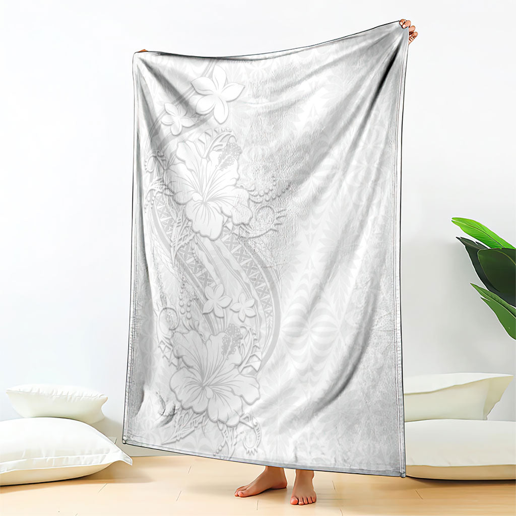 Tokelau White Sunday Blanket Elegant Hibiscus Polynesian Tribal Pattern