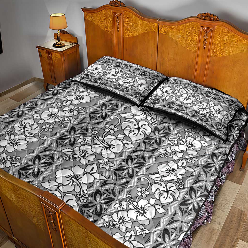 Hawaii Vintage Gray Hibiscus Tapa Pattern Quilt Bed Set