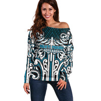 Custom Aotearoa Ngati Porou Off Shoulder Sweater Maori Tribal Pattern Mix Poutama LT05 Women Blue - Polynesian Pride
