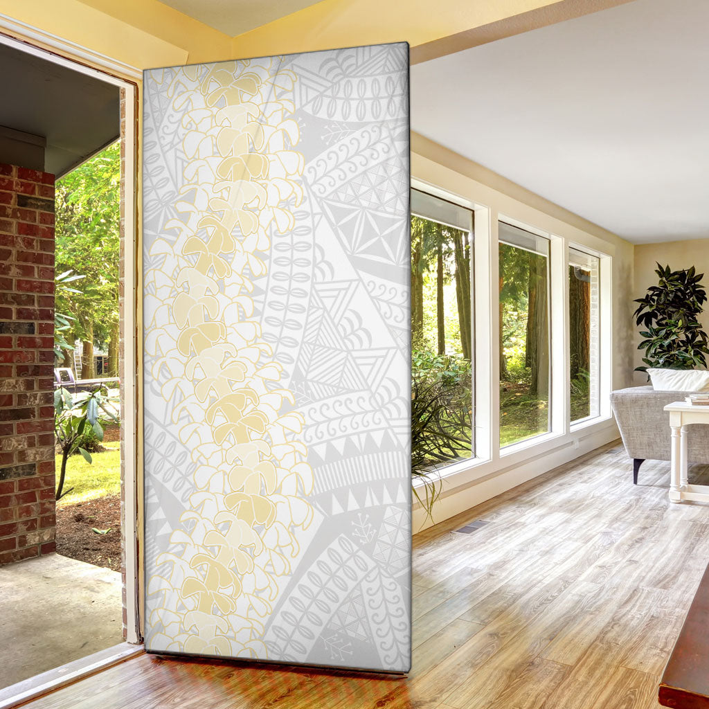 Niue White Sunday Door Cover Niuean Hiapo With Puakenikeni Lei LT05 - Polynesian Pride