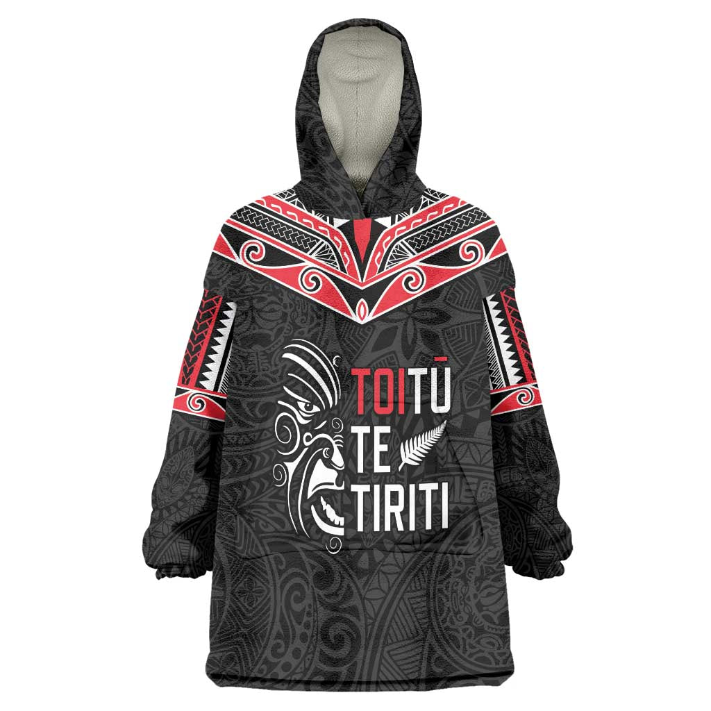 Aotearoa Toitu Te Tiriti Wearable Blanket Hoodie New Zealand Honour The Treaty LT05 One Size Black - Polynesian Pride