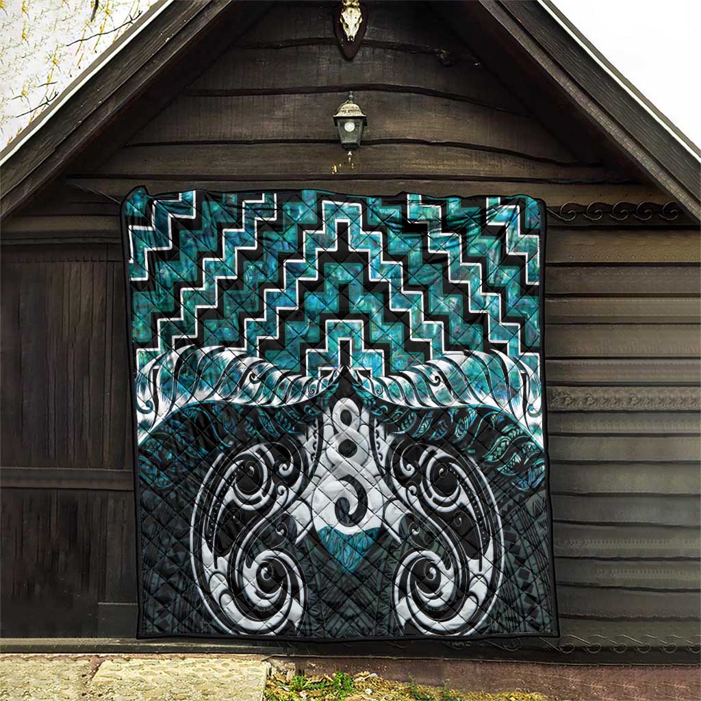 New Zealand Maori Quilt Poutama Pikorua Turquoise Paua Shell