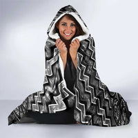 New Zealand Maori Hooded Blanket Poutama Manaia Black Paua Shell LT05 - Polynesian Pride