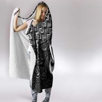 New Zealand Maori Hooded Blanket Poutama Manaia Black Paua Shell LT05 - Polynesian Pride
