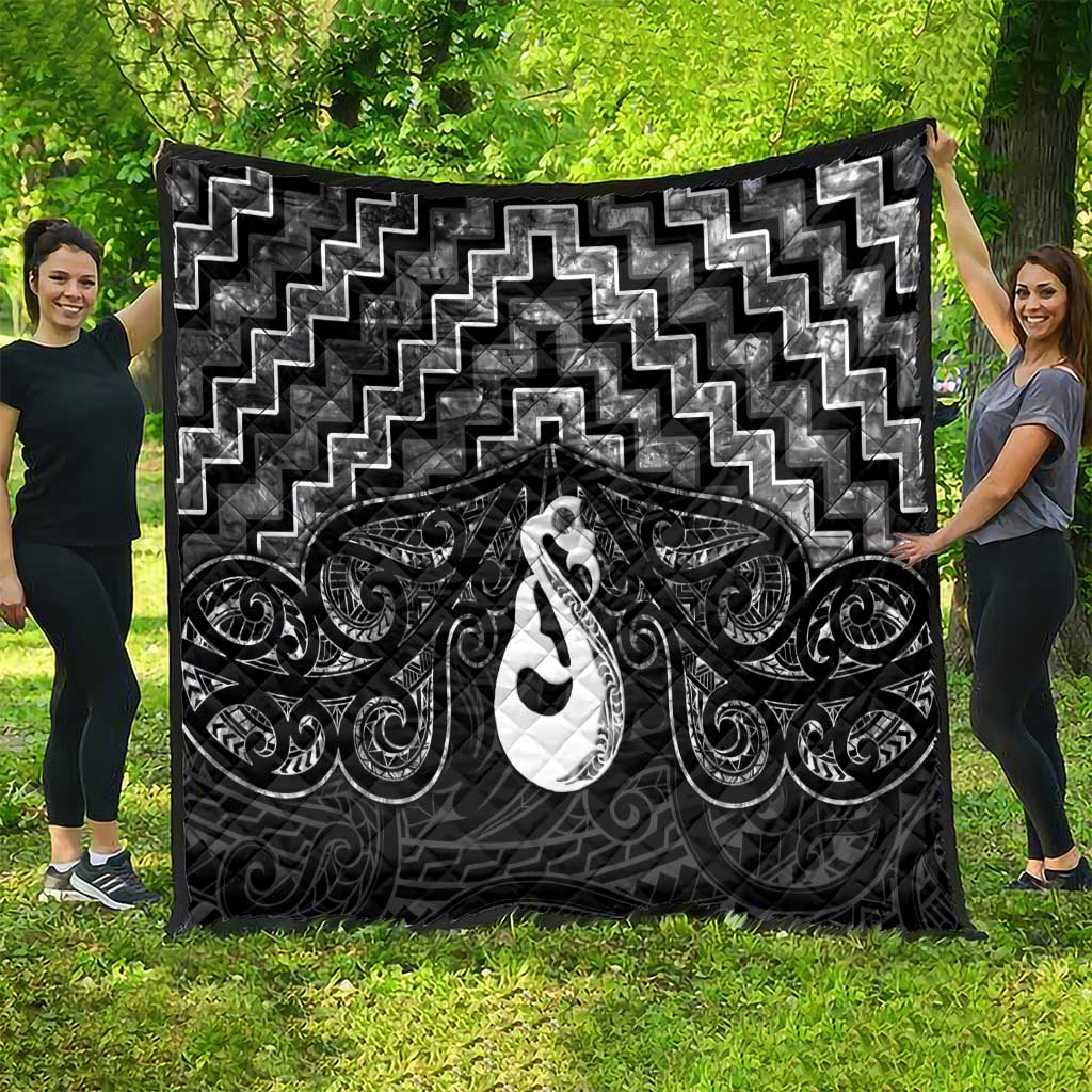 New Zealand Maori Quilt Poutama Manaia Black Paua Shell