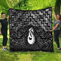 New Zealand Maori Quilt Poutama Manaia Black Paua Shell