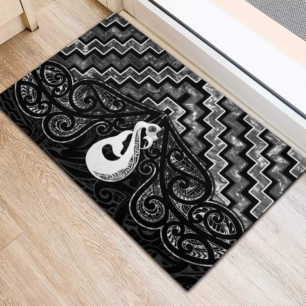 New Zealand Maori Rubber Doormat Poutama Manaia Black Paua Shell LT05 - Polynesian Pride