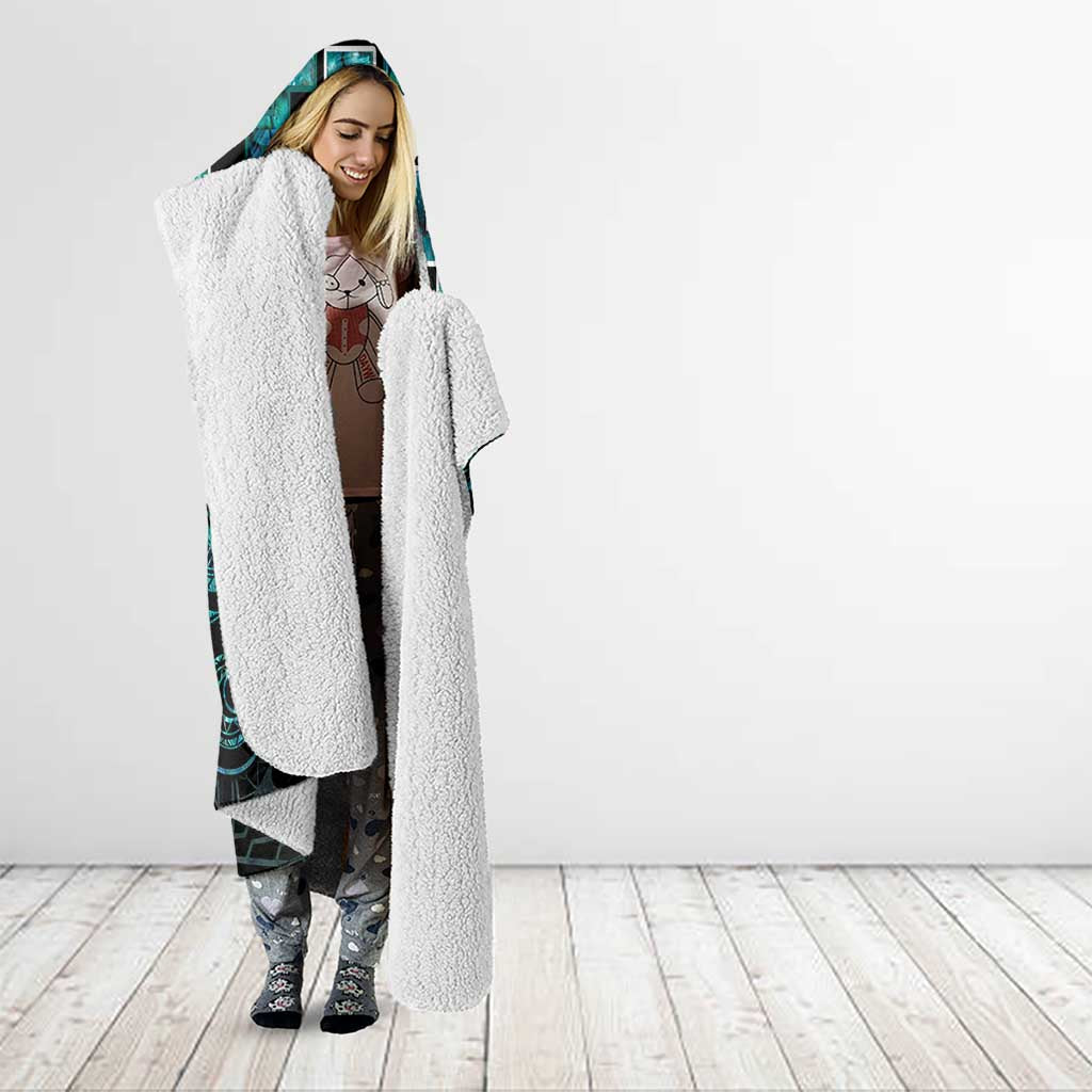 New Zealand Maori Hooded Blanket Poutama Manaia Turquoise Paua Shell LT05 - Polynesian Pride