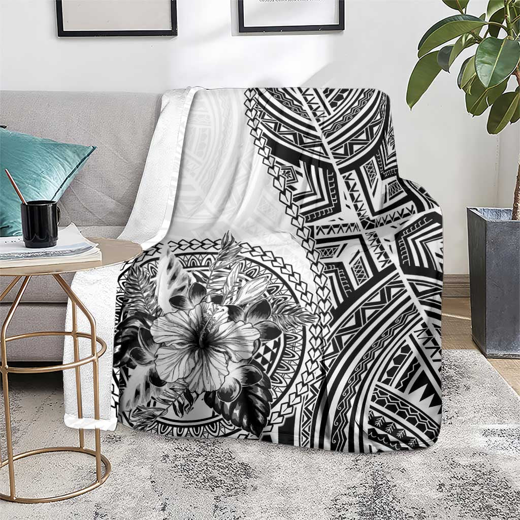 Hibiscus With White Austronesian Tattoo Pattern Blanket - Polynesian Pride