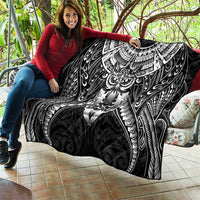 New Zealand Morepork Quilt Maori Pattern Black