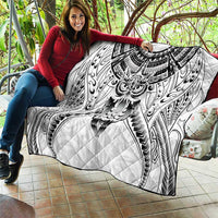 New Zealand Morepork Quilt Maori Pattern White