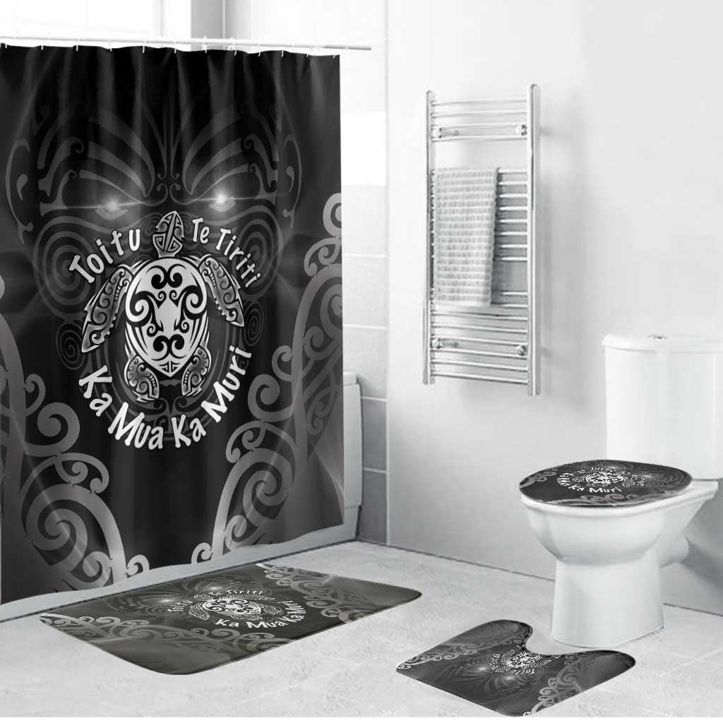 Aotearoa Toitu Te Tiriti Bathroom Set Ka Mua Ka Muri LT05 Bathroom Set (4 pcs) Black - Polynesian Pride