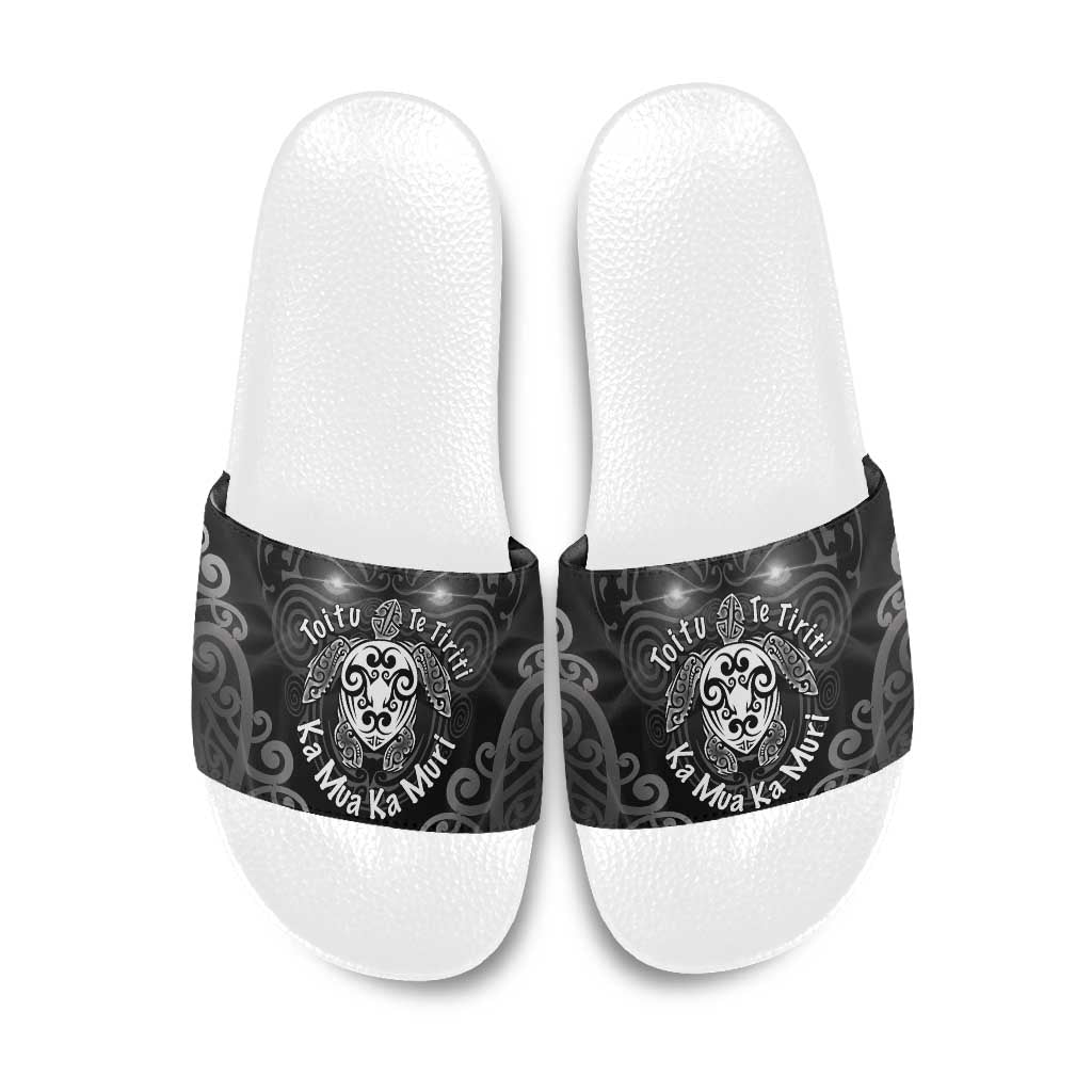 Aotearoa Toitu Te Tiriti Slide Sandals Ka Mua Ka Muri LT05 Black - Polynesian Pride