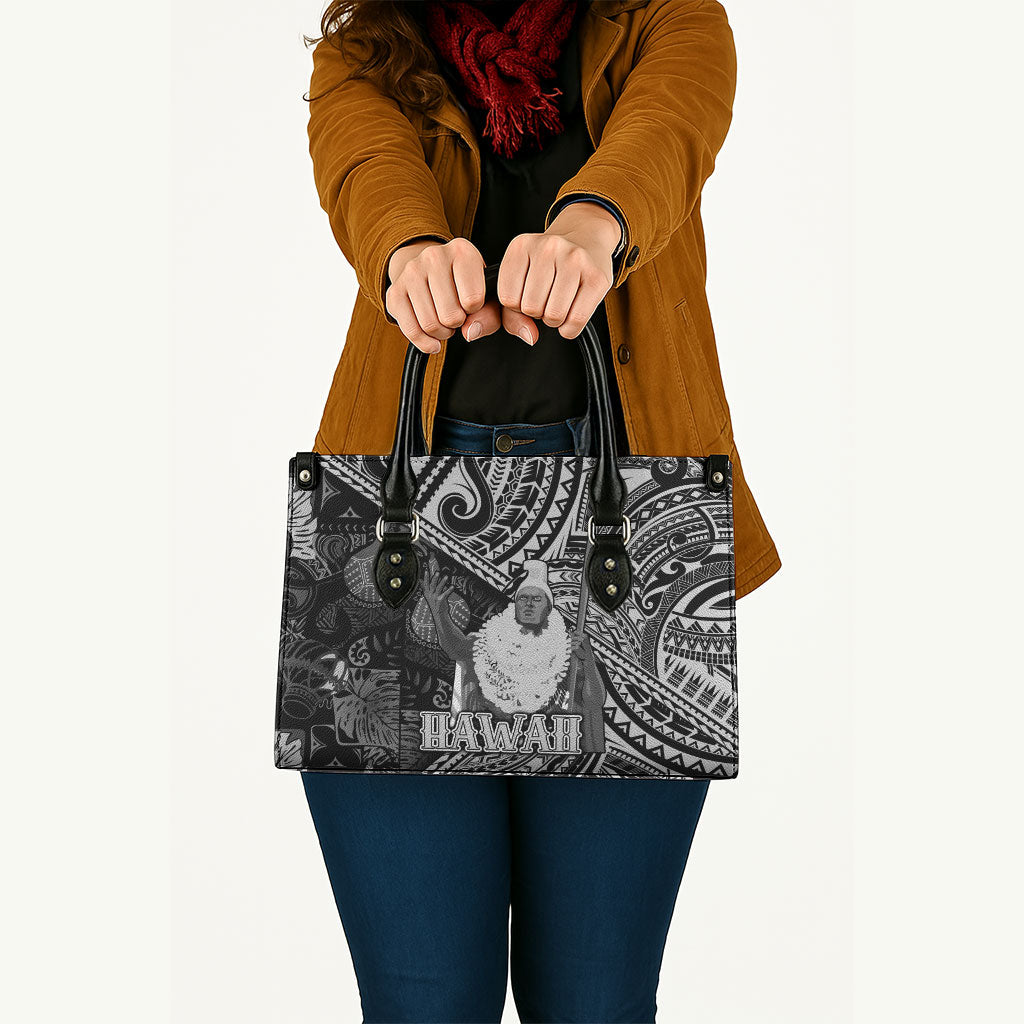 Hawaii King Kamehameha Leather Bag With Hawaiian Ipu Motifs Black Version LT05 - Polynesian Pride