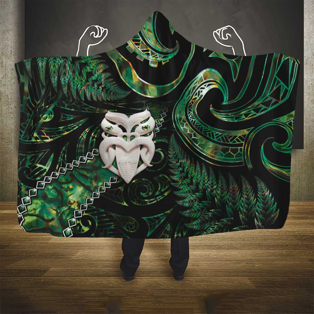 New Zealand Aotearoa Hooded Blanket Maori Wheku Paua Shell Glitter Green LT05 - Polynesian Pride