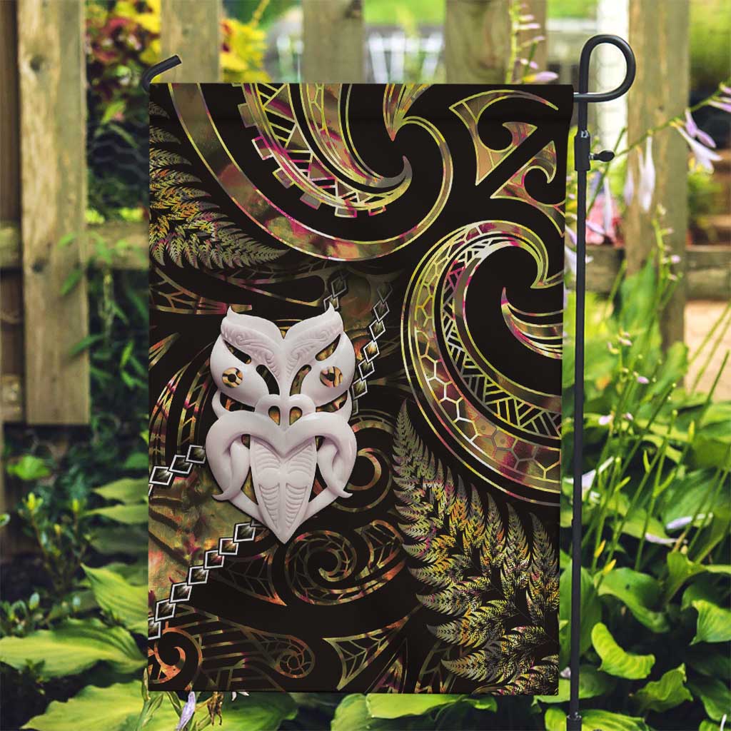New Zealand Aotearoa Garden Flag Maori Wheku Paua Shell Glitter Gold LT05 Garden Flag Gold - Polynesian Pride