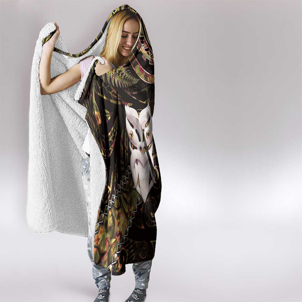 New Zealand Aotearoa Hooded Blanket Maori Wheku Paua Shell Glitter Gold LT05 - Polynesian Pride