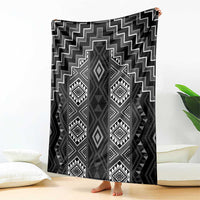 New Zealand Aotearoa Blanket Black Poutama With Taniko Pattern LT05 - Polynesian Pride