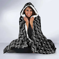 New Zealand Aotearoa Hooded Blanket Black Poutama With Taniko Pattern LT05 - Polynesian Pride