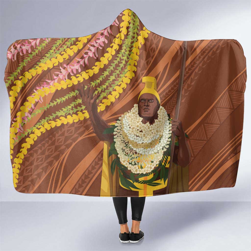 Hawaii King Kamehameha Hooded Blanket Hawaiian Kakau Pattern With Leis LT05 One Size Brown - Polynesian Pride