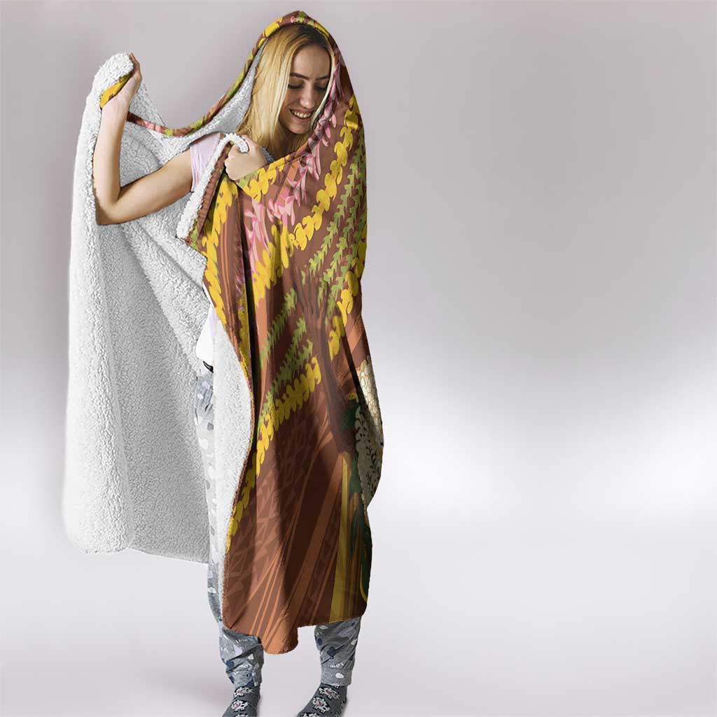 Hawaii King Kamehameha Hooded Blanket Hawaiian Kakau Pattern With Leis LT05 - Polynesian Pride