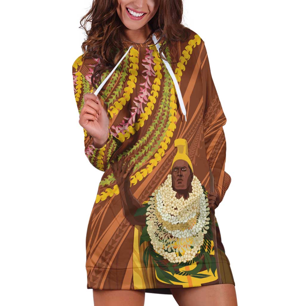 Hawaii King Kamehameha Hoodie Dress Hawaiian Kakau Pattern With Leis LT05 Brown - Polynesian Pride