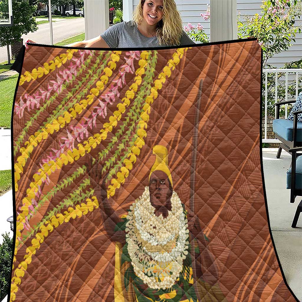 Hawaii King Kamehameha Quilt Hawaiian Kakau Pattern With Leis LT05 Brown - Polynesian Pride