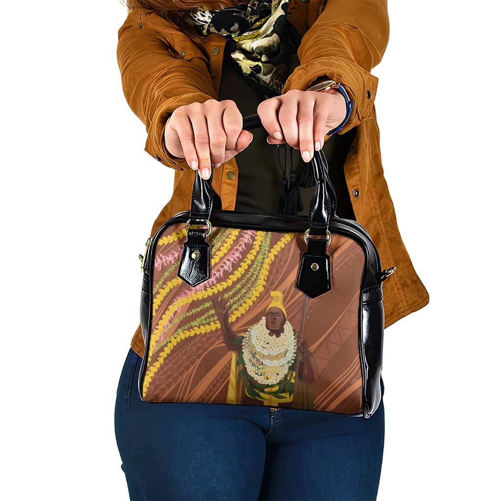 Hawaii King Kamehameha Shoulder Handbag Hawaiian Kakau Pattern With Leis LT05 One Size Brown - Polynesian Pride