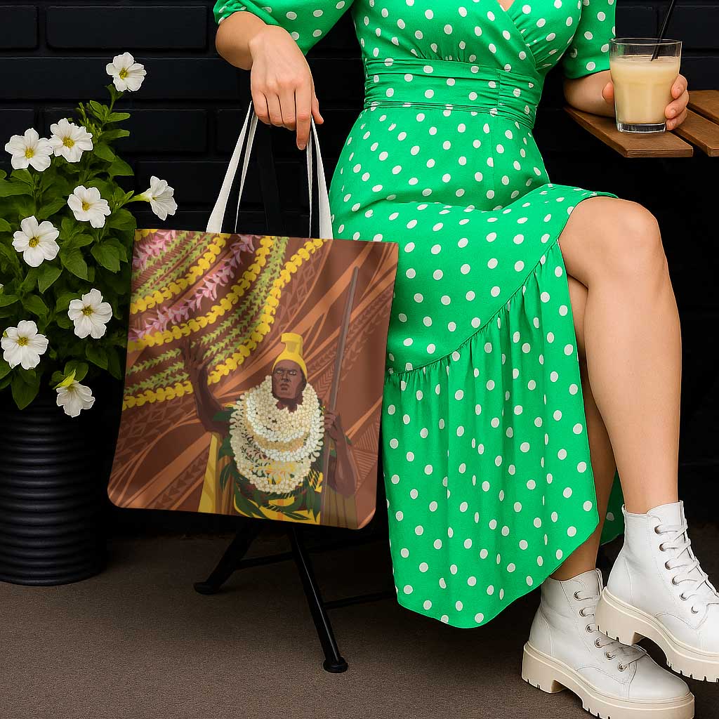 Hawaii King Kamehameha Tote Bag Hawaiian Kakau Pattern With Leis LT05 - Polynesian Pride