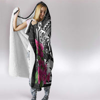 Guam Chamorro Hooded Blanket Bougainvillea Black Polynesian Tribal Pattern LT05 - Polynesian Pride